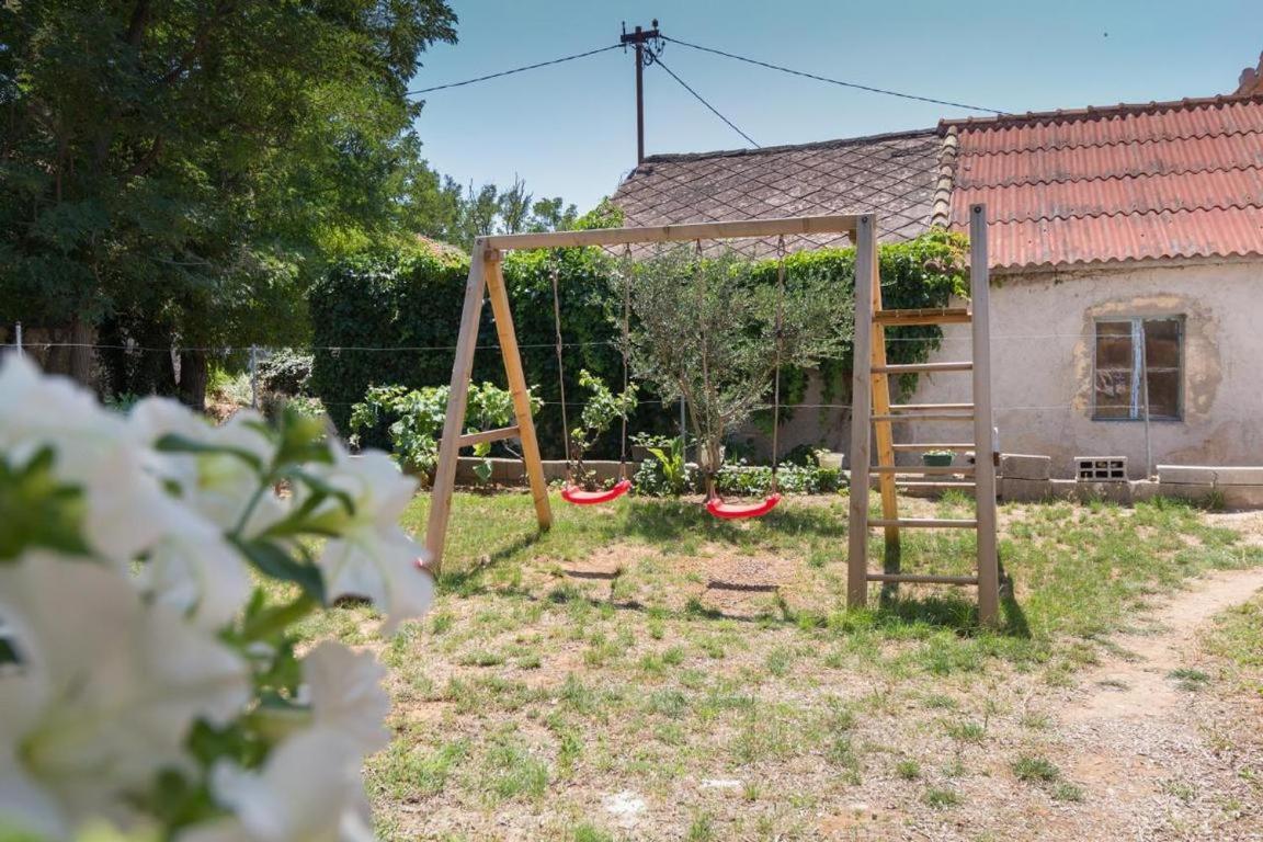 Modern Sara-near The * Privlaka (Zadar)